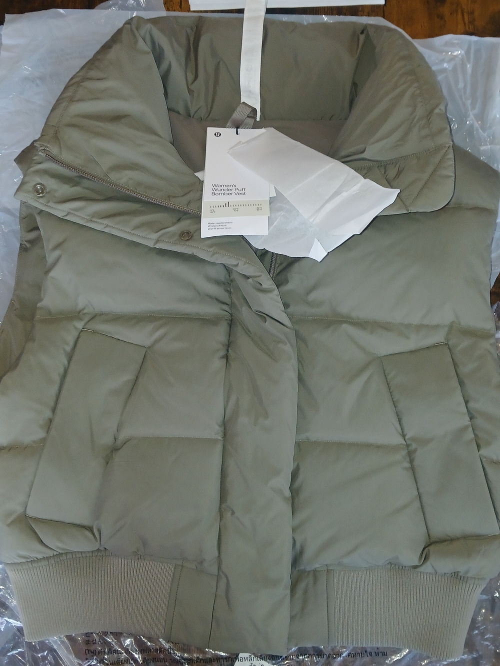 lululemon athletica Women's Olive Puffer Bomber Jacket